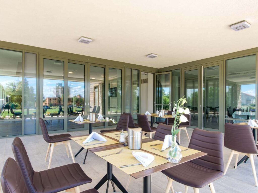 akadémia hotel balatonfüred esküvői helyszín