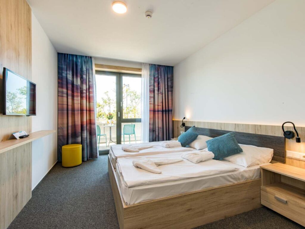 akadémia hotel balatonfüred esküvői helyszín