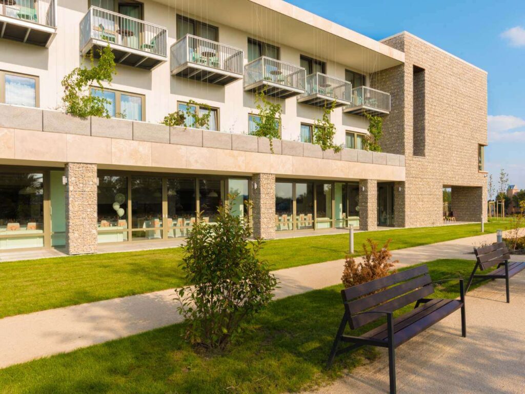 akadémia hotel balatonfüred esküvői helyszín