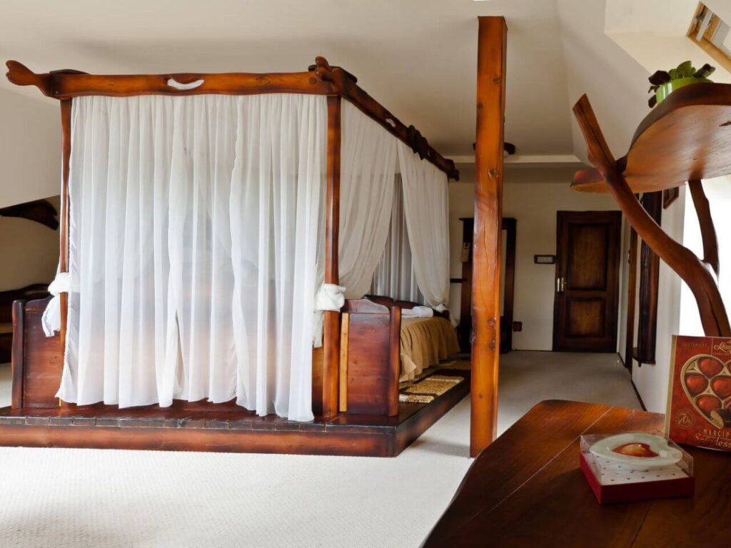 Camelot Club Hotel és Étterem Vác