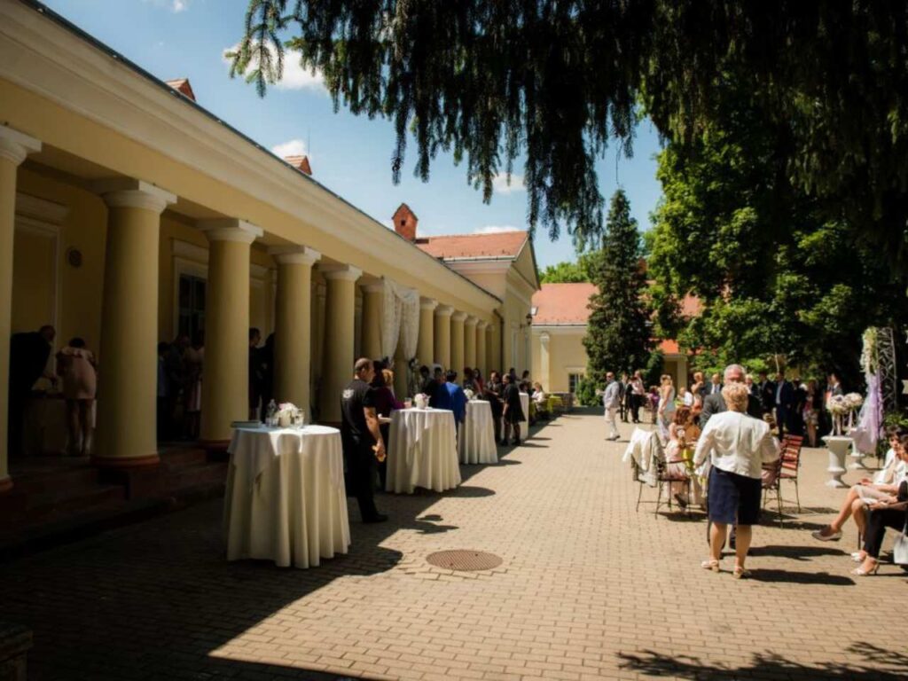 fenyőharaszt kastélyszálló esküvő helyszín