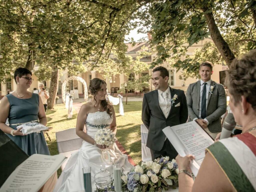 fenyőharaszt kastélyszálló esküvő helyszín