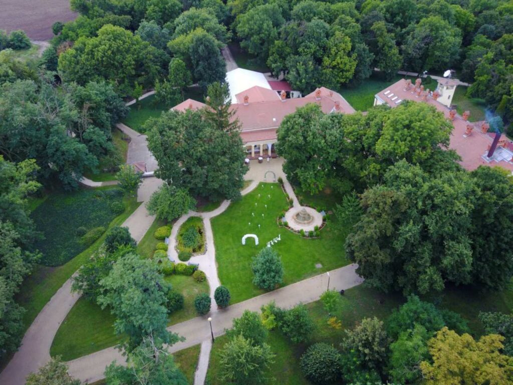 fenyőharaszt kastélyszálló esküvő helyszín