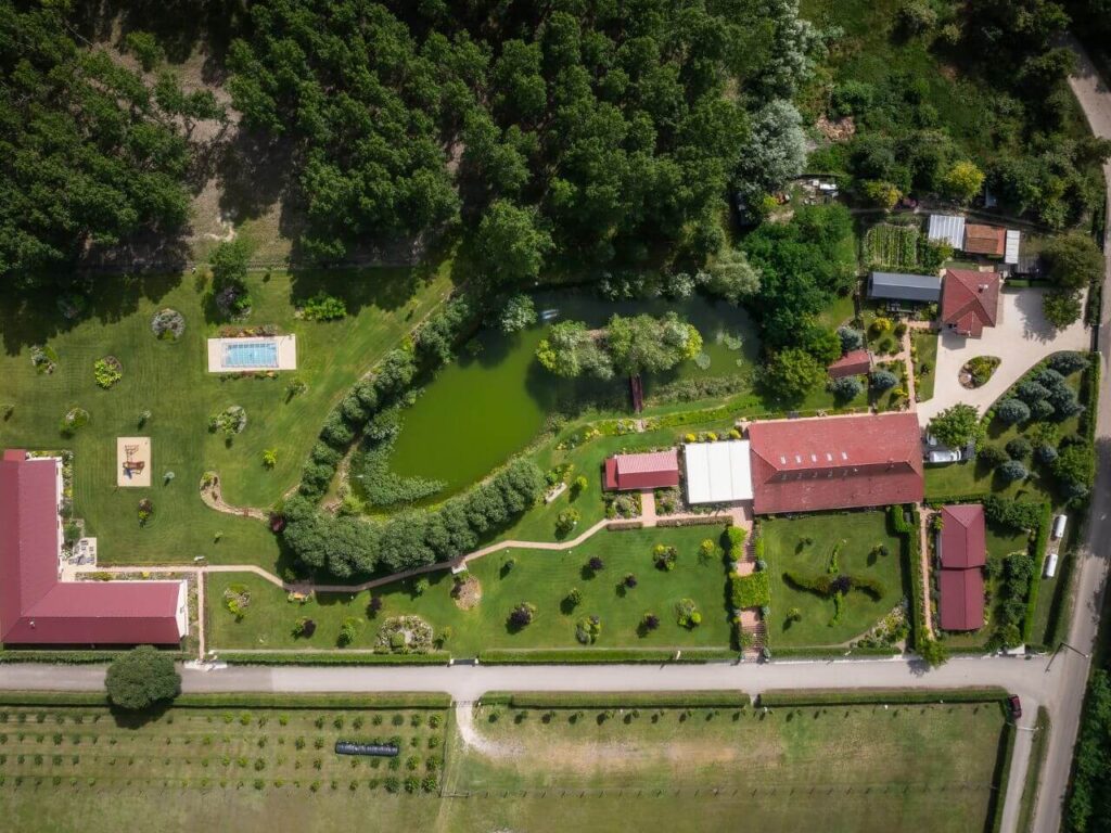 harlekin birtok ceglédbercel esküvői helyszín