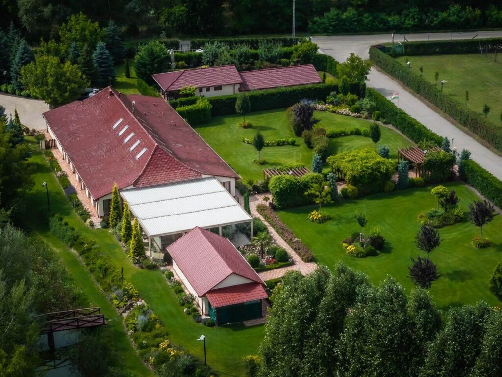 harlekin birtok ceglédbercel esküvői helyszín