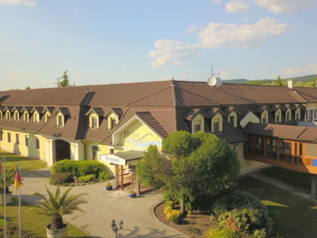 hétkúti wellness hotel esküvőhelyszín mór