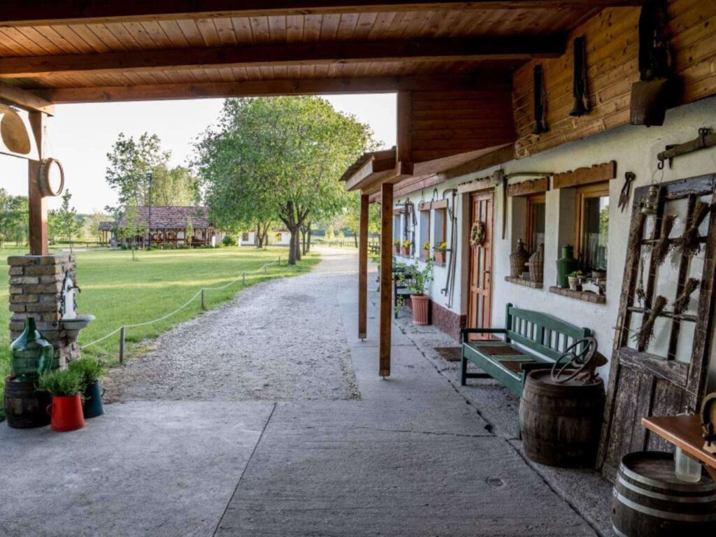 jakab lovasudvar esküvő helyszín
