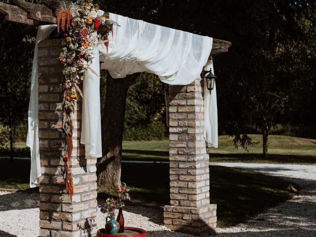 jakab lovasudvar esküvő helyszín