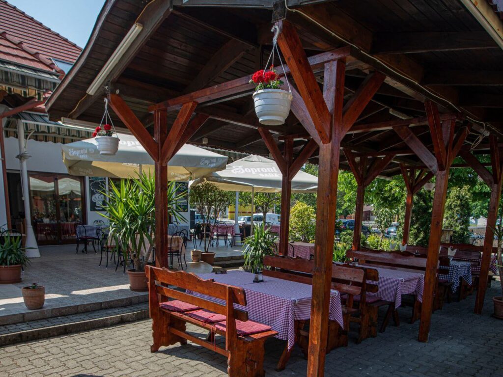 rózsa étterem mezőkövesd esküvői helyszín