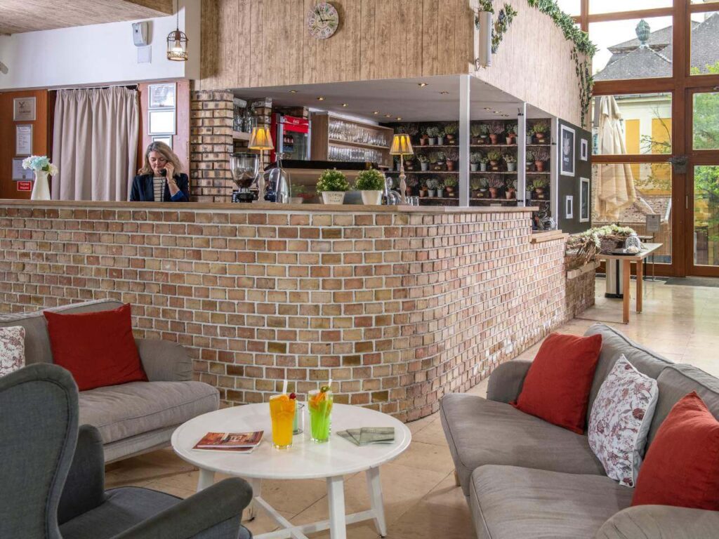 tündérkert hotel noszvaj esküvői helyszín