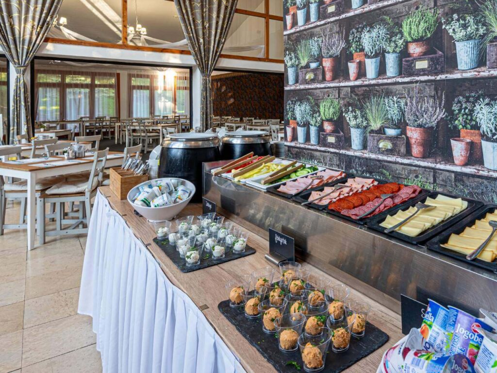 tündérkert hotel noszvaj esküvői helyszín