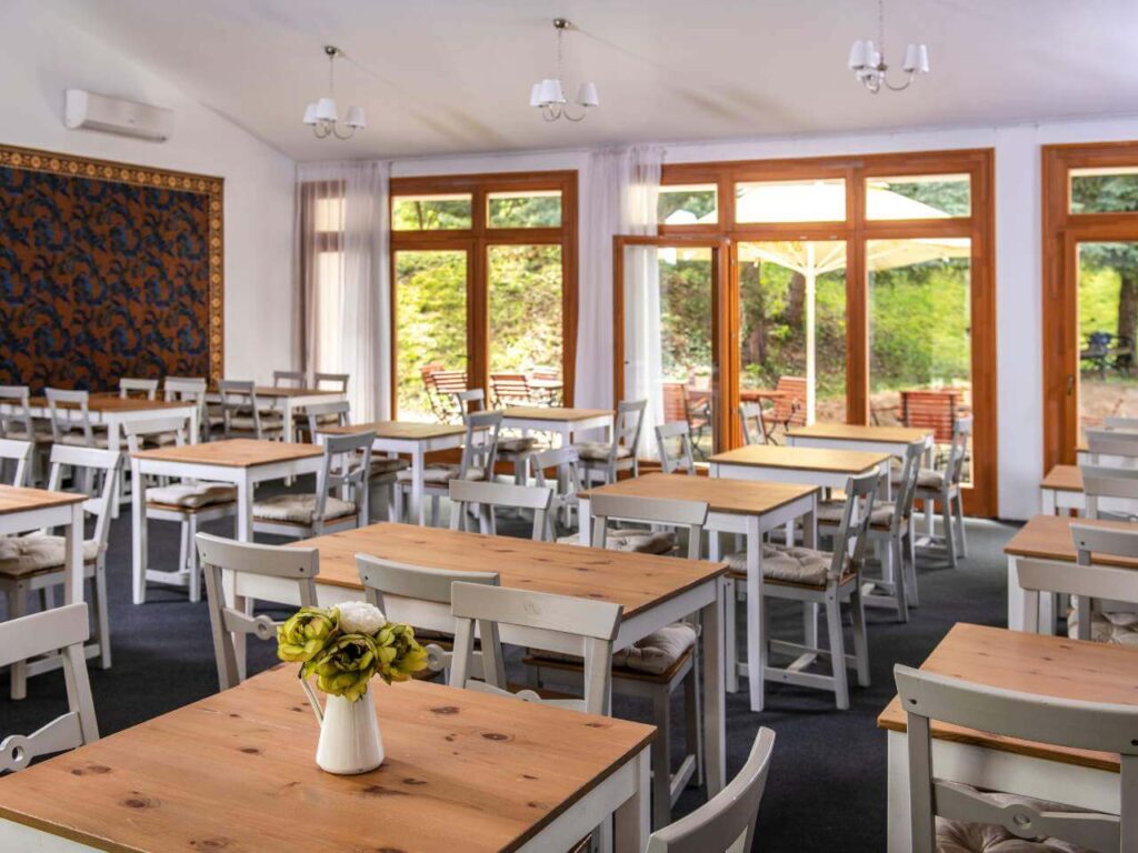 tündérkert hotel noszvaj esküvői helyszín