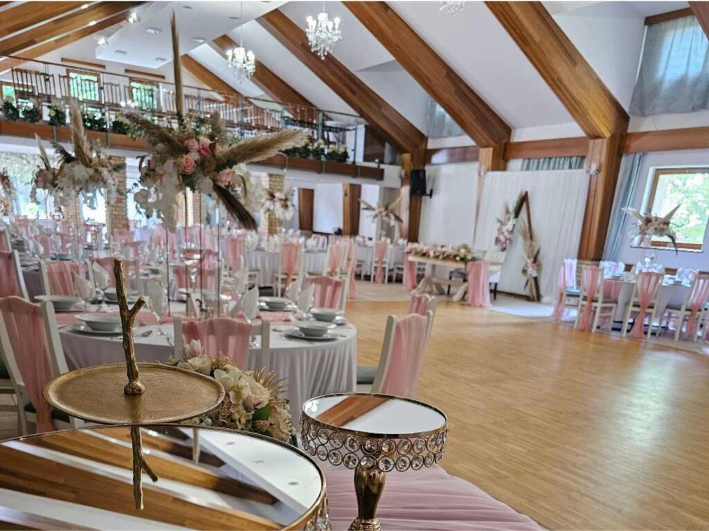 vánkos és eszcájg