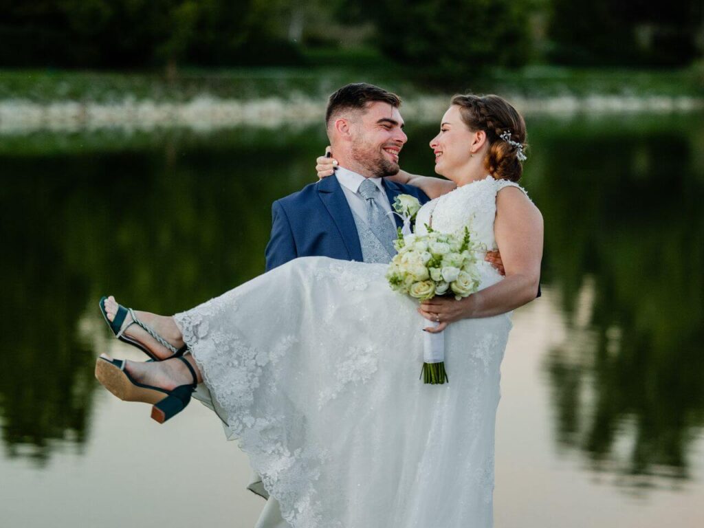 wedding beach tát esküvői helyszín