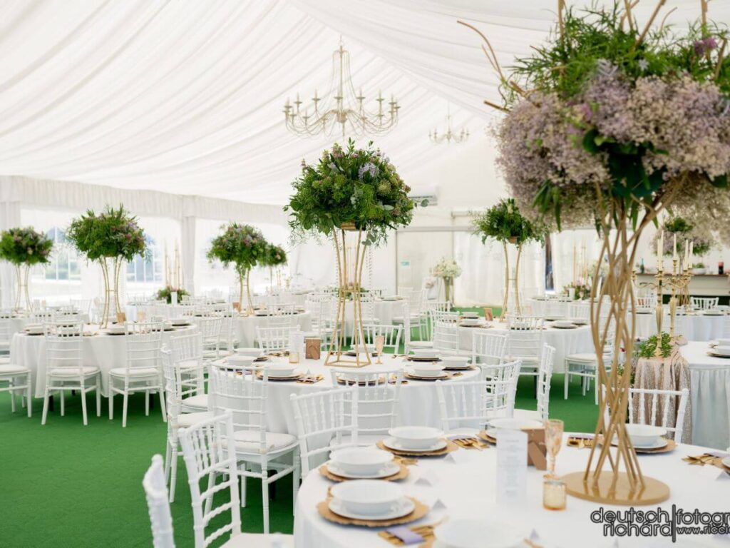 wedding beach tát esküvői helyszín