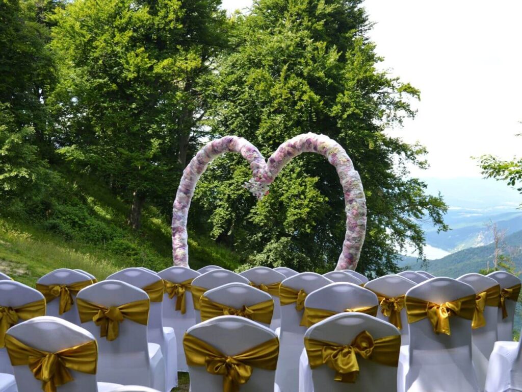 zsindelyes vendéglő dobogókő esküvőhelyszín