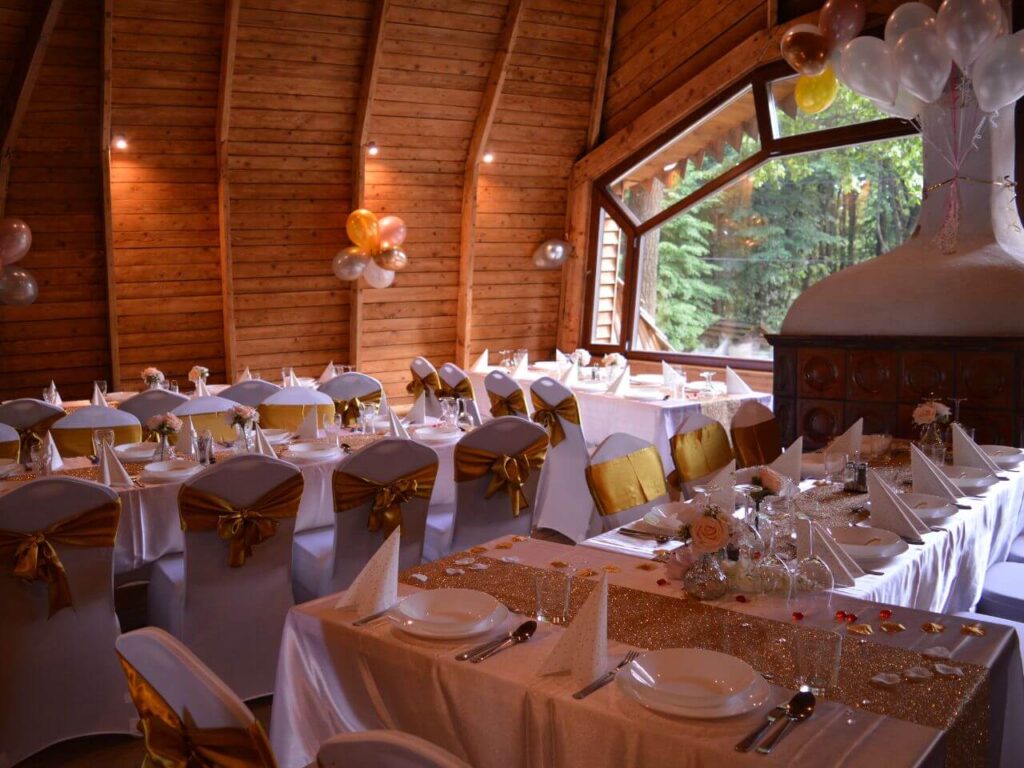 zsindelyes vendéglő dobogókő esküvőhelyszín