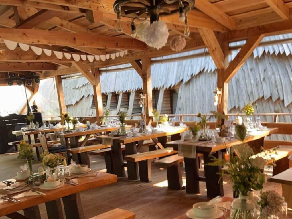 zsindelyes vendéglő dobogókő esküvőhelyszín