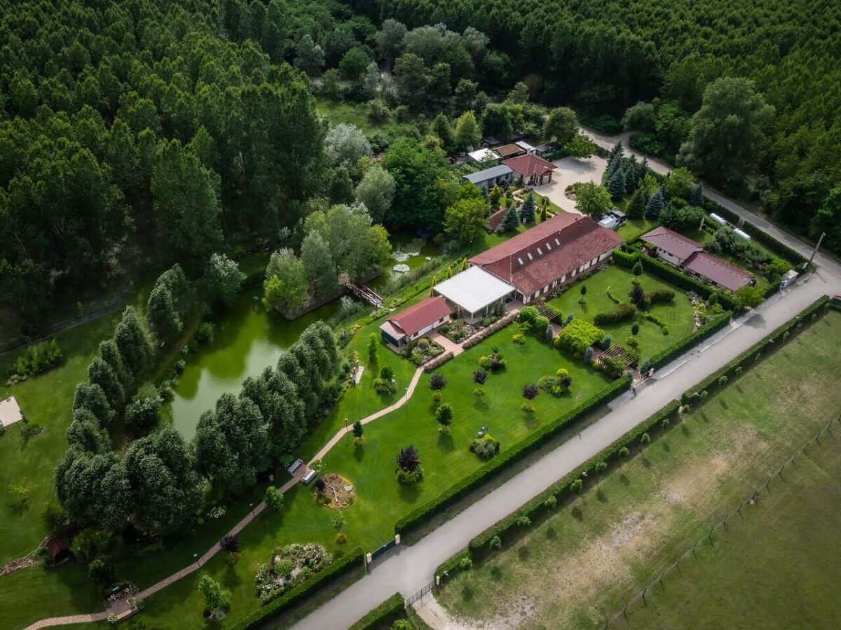 harlekin birtok ceglédbercel esküvői helyszín