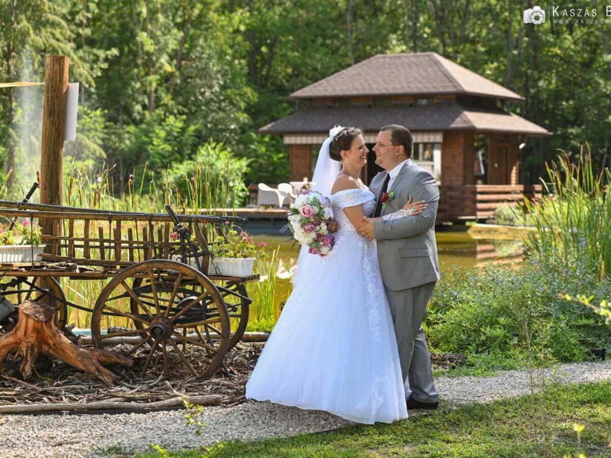 zarah tanya cserkeszőlő esküvői helyszín